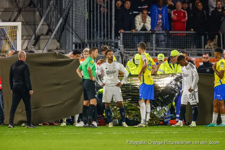 RKC - Ajax gestaakt na zwaar letsel doelman Vaessen