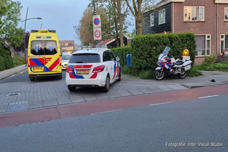 Fietser aangereden in Assendelft, scooter rijdt door