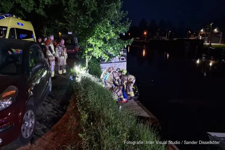 Waterscooter vaart tegen brug in Krommenie: opzittende zwaargewond