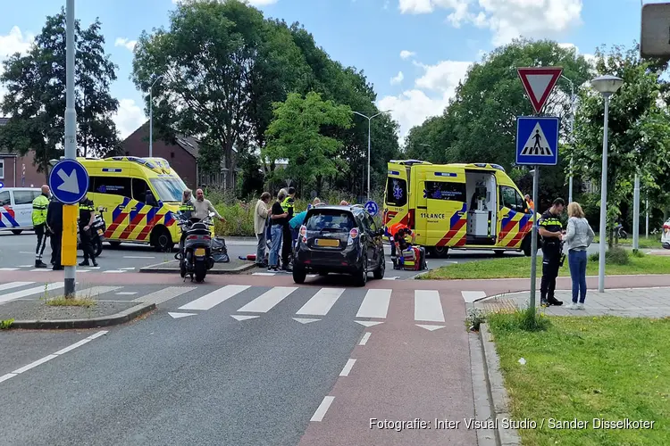 Fietser aangereden op rotonde Glazenmaker in Koog aan de Zaan