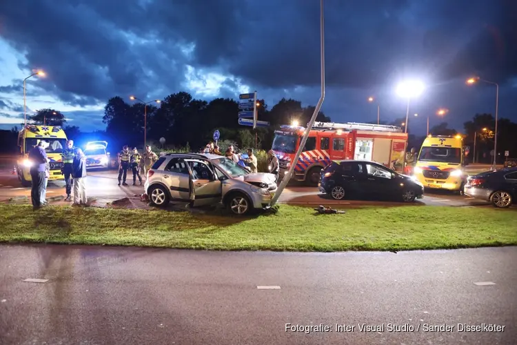 Automobilist zwaargewond bij ongeval in Krommenie