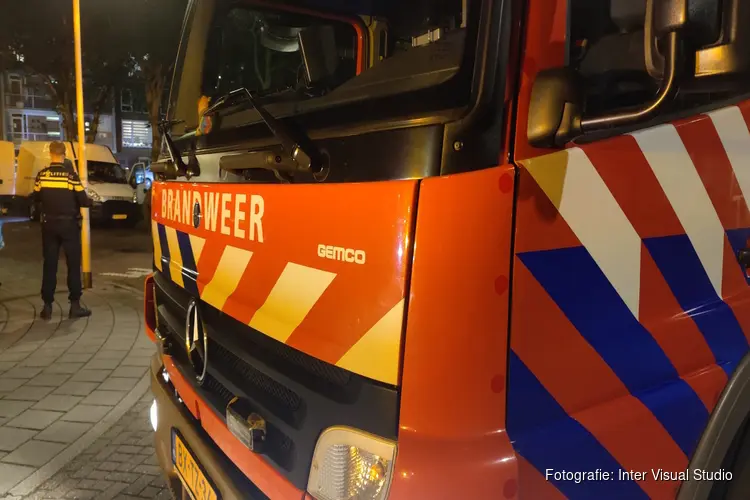 Bestelbus in brand in Zaandam