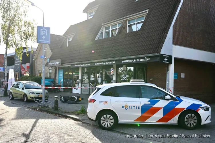 Aanhouding na overval op telecomwinkel in Krommenie, politie zoekt nog naar tweede verdachte