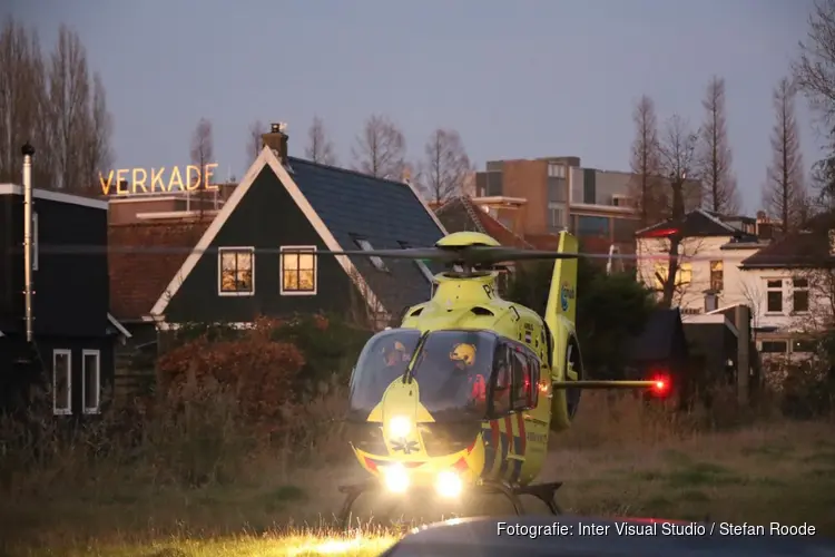 Ongeluk in Parkstraat Zaandam: weg afgezet