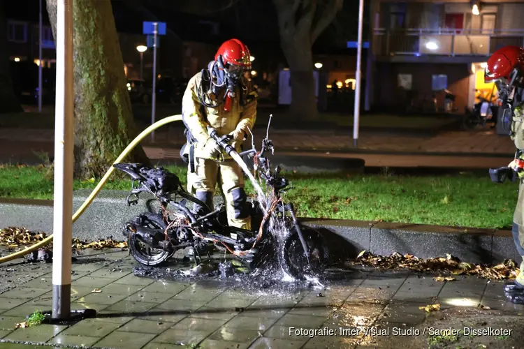 Scooter in brand in Zaandijk