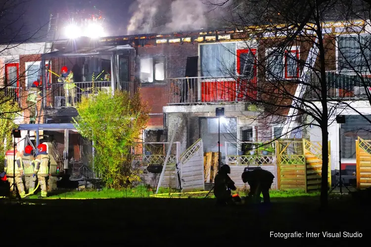 Gewonde bij brand in Albardastraat in Zaandam