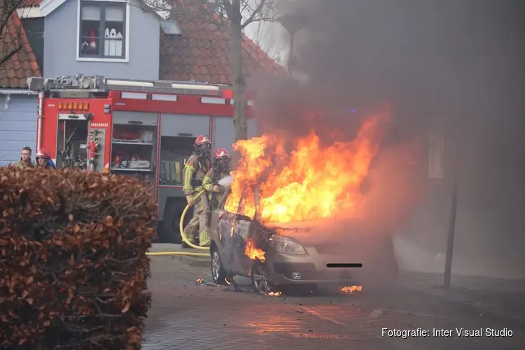 Auto in brand op Starnmeerstraat in Assendelft