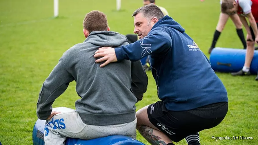 Uniek rugbytoernooi in de Zaanse gevangenis: de bajesklanten tegen de bewaarders