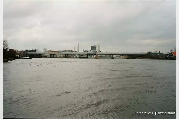 Controle Rijkswaterstaat na achterstallig onderhoud Coenbruggen