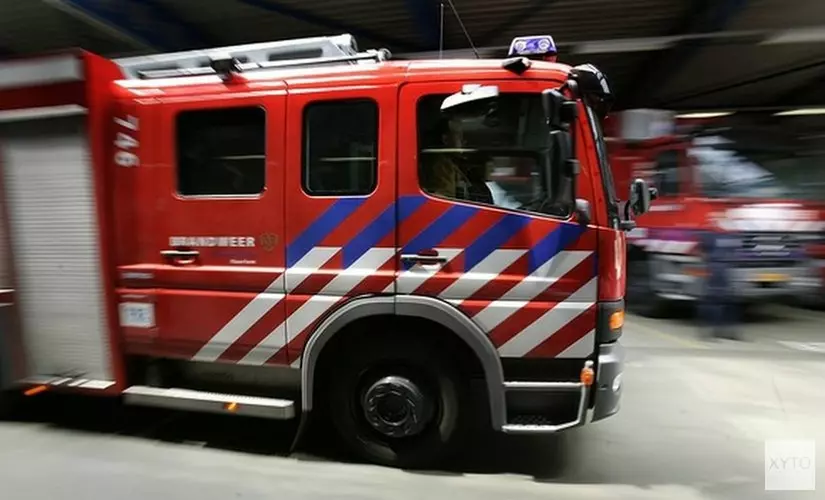 Dak in brand in woning Wormerveer